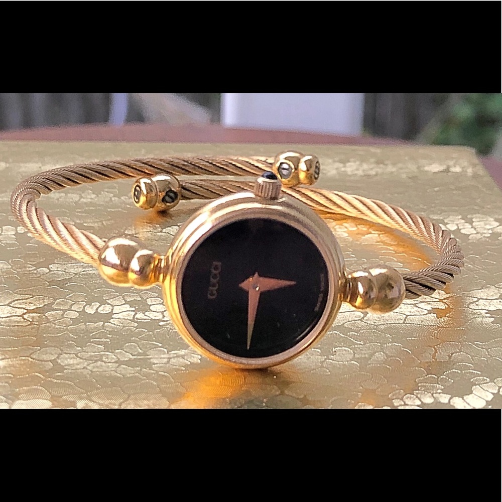 Gucci Gold Plated Coil Bracelet Women Watch!